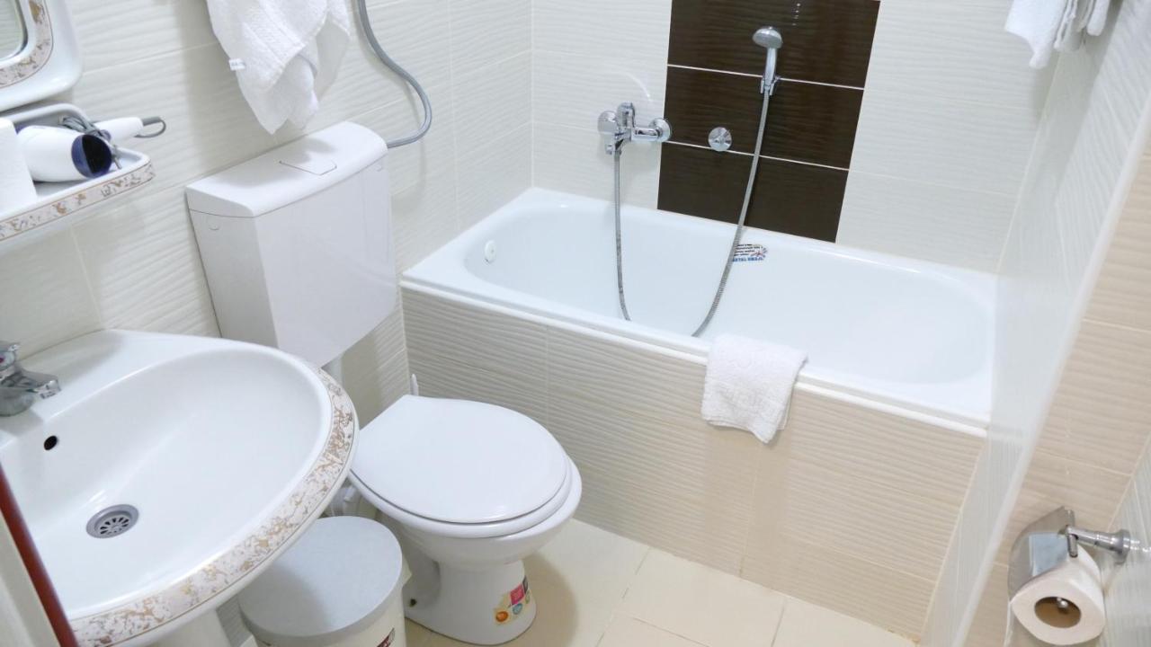 B&B Vila Bela Ruza スレムスカ・ミトロヴィツァ エクステリア 写真